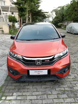HONDA JAZZ 2019 AT LOW KM