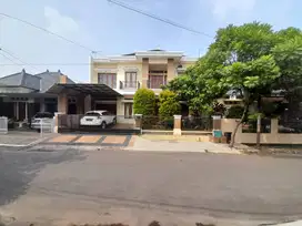 Dijual Rumah 2 lantai dengan harga murah