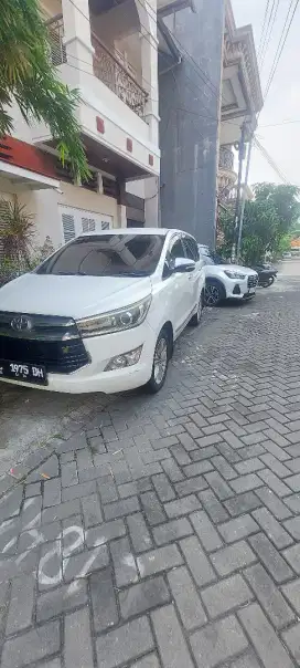 Innova Q diesel AT