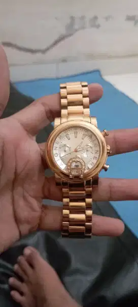 Jam Aigner rose gold Swis made