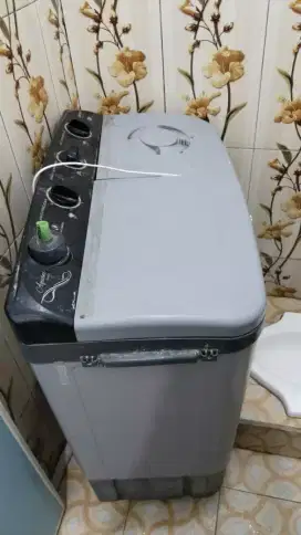 Dijual mesin cuci