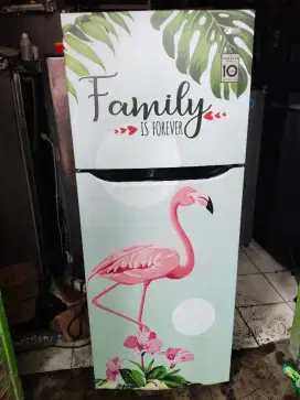 Kulkas LG 2 pintu inverter kondisi normal dingin beku bergaransi