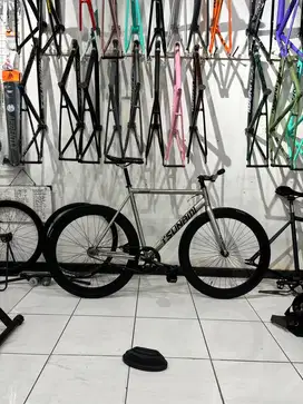 SEPEDA FIXIE TSUNAMI SNM 100 ORIGINAL