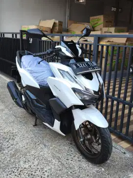 Bissmillah dijual motor Honda Vario ABS 160cc 2022