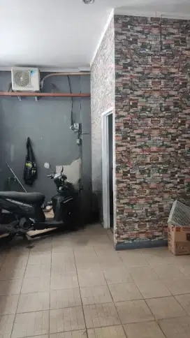 Dijual rumah 4 lt di jl angke raya  buntu