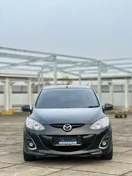Dp minim !! Mazda 2 Rz 2012 matic bensin keyless jazz yaris S city