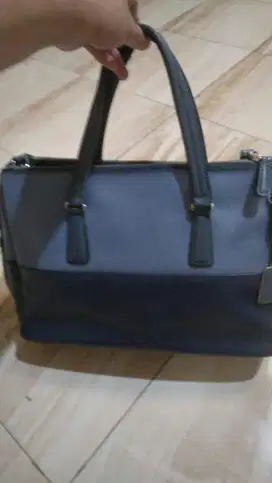 Tumi Leather Sinclair