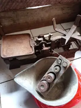Di jual timbangan batu