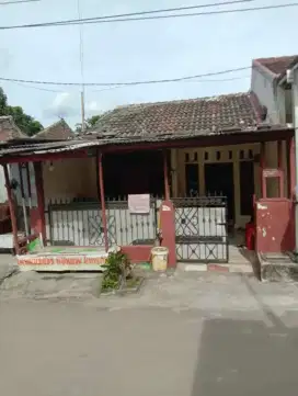 Rumah Di perumahan bumi agung 1