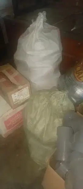 Borongan Sisa tutup toko bahan bangunan