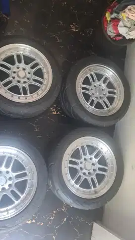 Ban mobil baru nominus
