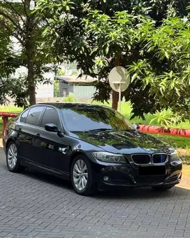 BMW 320i N46 E90 2011 LCi