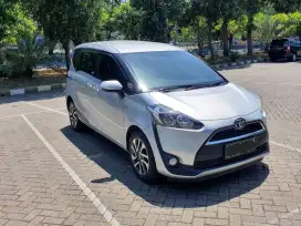 Toyota sienta V manual 2017