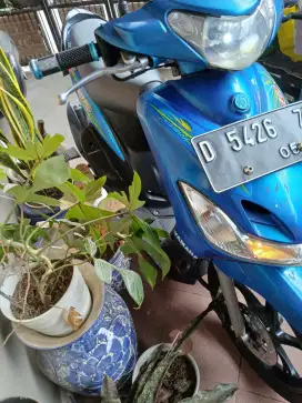 Yamaha MIO Garnis 2009 biru