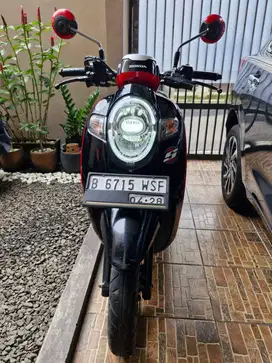 Honda Scoopy Sporty tahun 2018 km rendah 16.800km dr baru a.n.sendiri
