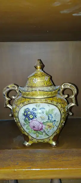 Guci Pajangan Bekas Cantik | Harga Bersahabat