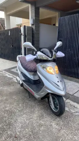 kymco xtr silver