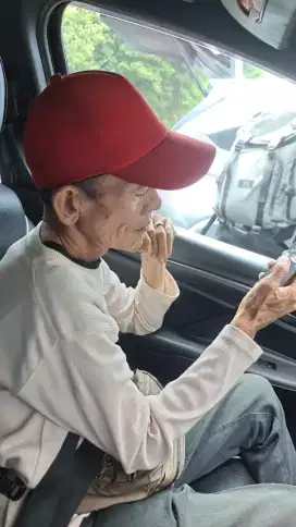 Dicari pekerjaan, dempul Dan ngecat Mobil bisaa