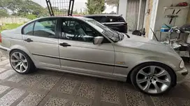 BMW E46 318i Tahun 2001
