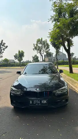 BMW 320i f30 sport 2016 black hitam 320i 2017 lci 320i 2018 sport bu