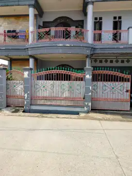Rumah dijual beserta isinya