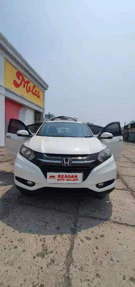 Honda HRV 1.5 E cvt low KM 32rb (record service) termurah, tangan 1