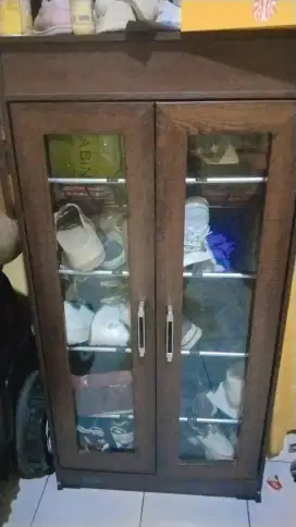 Dijual Lemari sepatu 4 tingkat bahan kayu