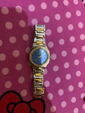 jam tangan dengan merk Rose Lina, saya membeli ketika 2023