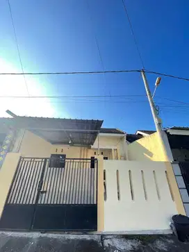Dikontrakkan Rumah Lokasi Strategis Dekat Area Kampus Jember