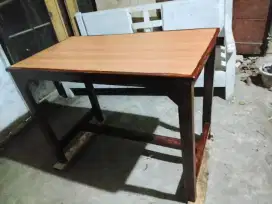 Meja lapis hpl  murah meriah