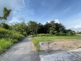 Tanah Belakang UII Yogyakarta – SHM 213 m²,Row 6 m, Cocok Kos & Hunian