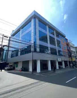 Ruang usaha 1680 m2 SHM siap pakai di Petojo Jakarta Pusat Jakarta