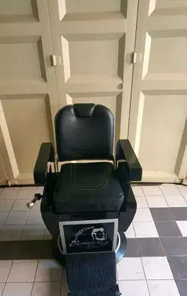 Kursi Cukur Medan Barbershop lokasi di Jakarta Selatan