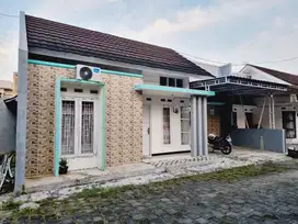 Rumah Cantik 70m² Nyaman Dalam Perumahan Cluster Colomadu