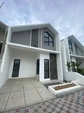 Tempat Tinggal Mewah untuk Keluarga Dekat UNS Solo