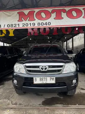 Toyota Fortuner V 2.7 Bensin 4X4 2006 A/T Automatic