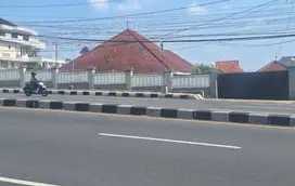 ( DIBAWAH NJOP) RUMAH STRATEGIS DI JALAN RAYA TEUKU UMAR  SEMARANG
