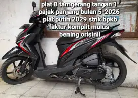 Honda vario 110 led 2014 cw asli hitam Plat B tangerang tangan 1