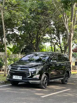Kijang Innova Venturer 2.0 G 2019 Hitam Black Bensin Innova 2020 Bu at