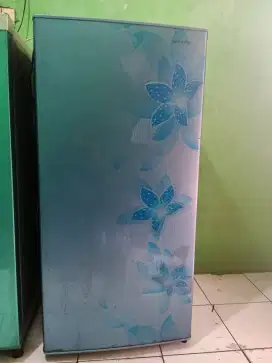 Di jual kulkas Sharp 1 pintu