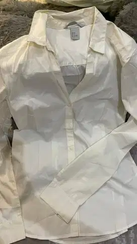 Kemeja H&M lengan panjang