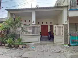 Dikontrak kan rumah di Surabaya utara