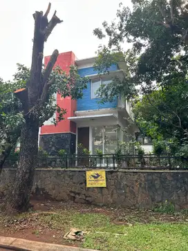 Disewakan Rumah Mahogany Residence [Lokasi Strategis]