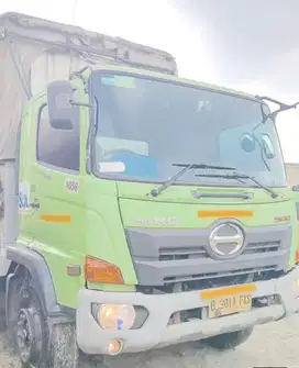 MULUS+banBARU MURAH Hino engkel FG 235 JP wingbox manual 2015 wing box