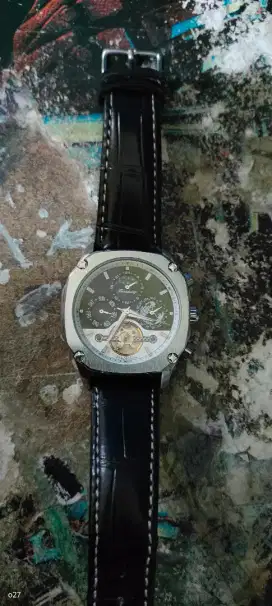 Automatic watch like it