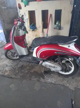 di jual honda scoopy merah