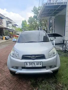 [Dp 10jt ] toyota rush s 1.5 AT 2009 jok 3 baris bisa kredit dan TT