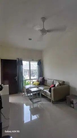 Rumah 1 1/2 LANTAI Suvarna Sutera Bianca Tangerang