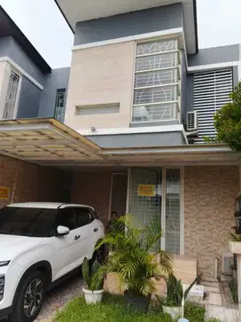 Rumah Royal Park Residence, Gununganyar, Surabaya