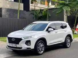 Grand Santa Fe 2.4 GLS Bensin AT 2018 Putih